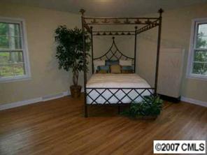 3815 Chevington Road Charlotte, NC 28226 - Photo 4 of 8 Gallery Image 4