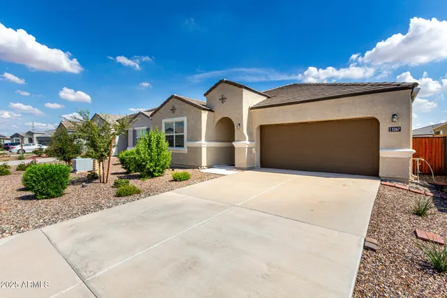 $395,000 | 5267 East Diatomite Drive, San Tan Valley, AZ 85143