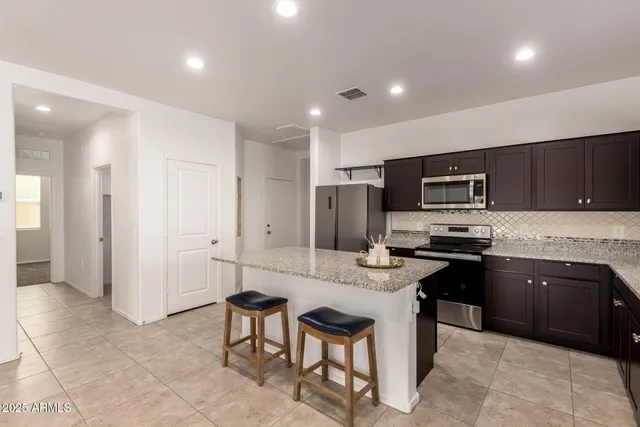 $395,000 | 5267 East Diatomite Drive, San Tan Valley, AZ 85143