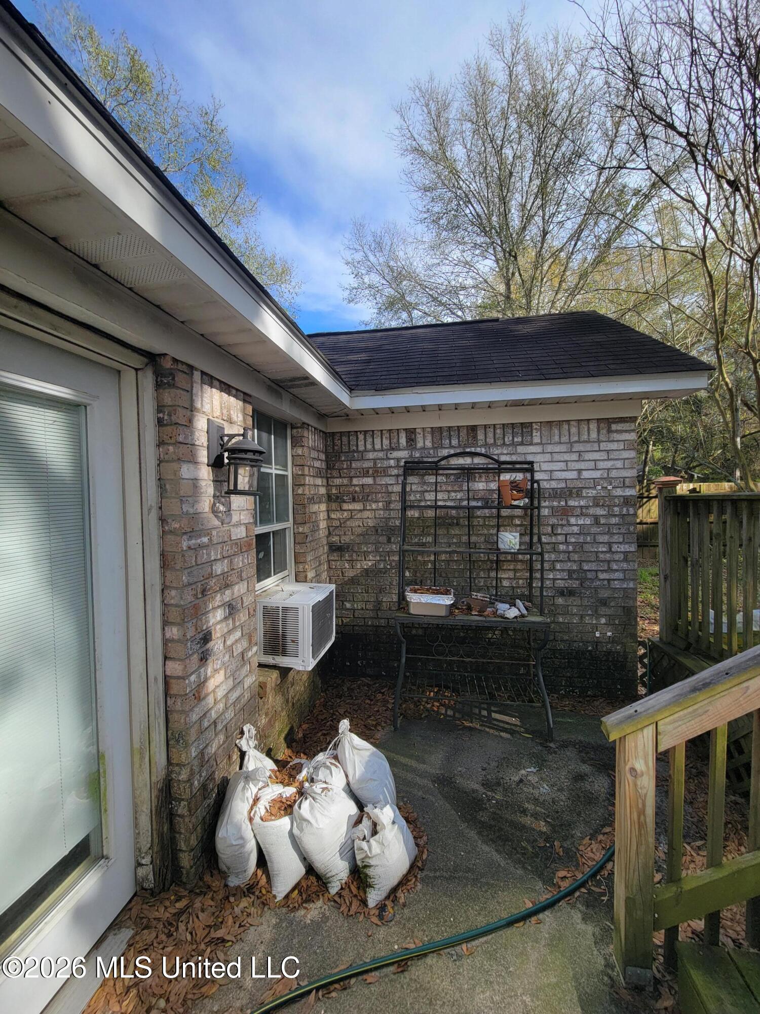 1301 Spruce Street Ocean Springs, MS 39564 - Photo 4 of 24 03