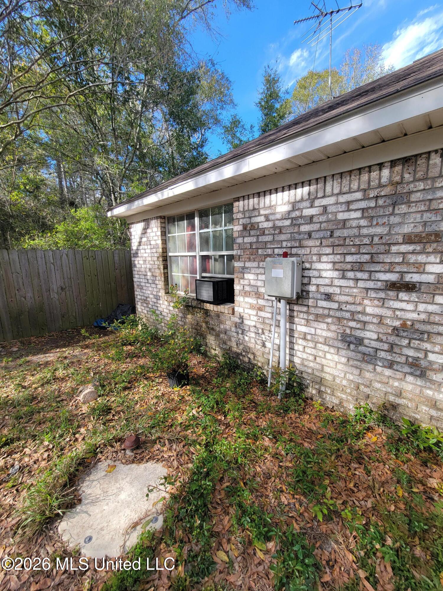 1301 Spruce Street Ocean Springs, MS 39564 - Photo 6 of 24 05