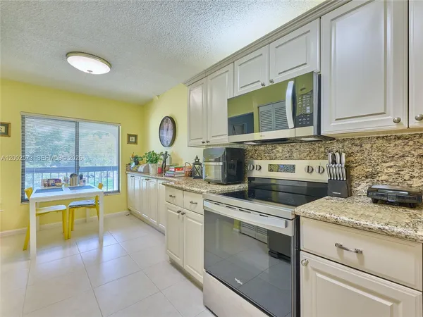 $2,500 | 10143 Mangrove Drive, Unit 303, Boynton Beach, FL 33437