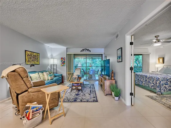 $2,500 | 10143 Mangrove Drive, Unit 303, Boynton Beach, FL 33437