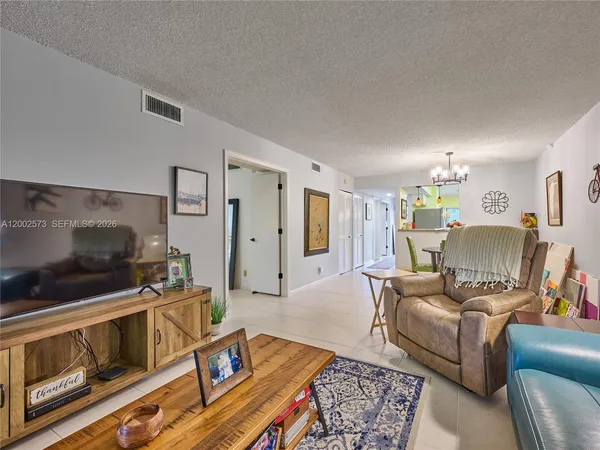 $2,500 | 10143 Mangrove Drive, Unit 303, Boynton Beach, FL 33437
