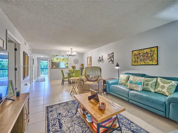 $2,500 | 10143 Mangrove Drive, Unit 303, Boynton Beach, FL 33437