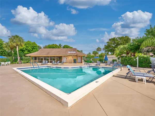 $2,500 | 10143 Mangrove Drive, Unit 303, Boynton Beach, FL 33437