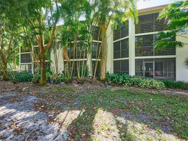 $2,500 | 10143 Mangrove Drive, Unit 303, Boynton Beach, FL 33437