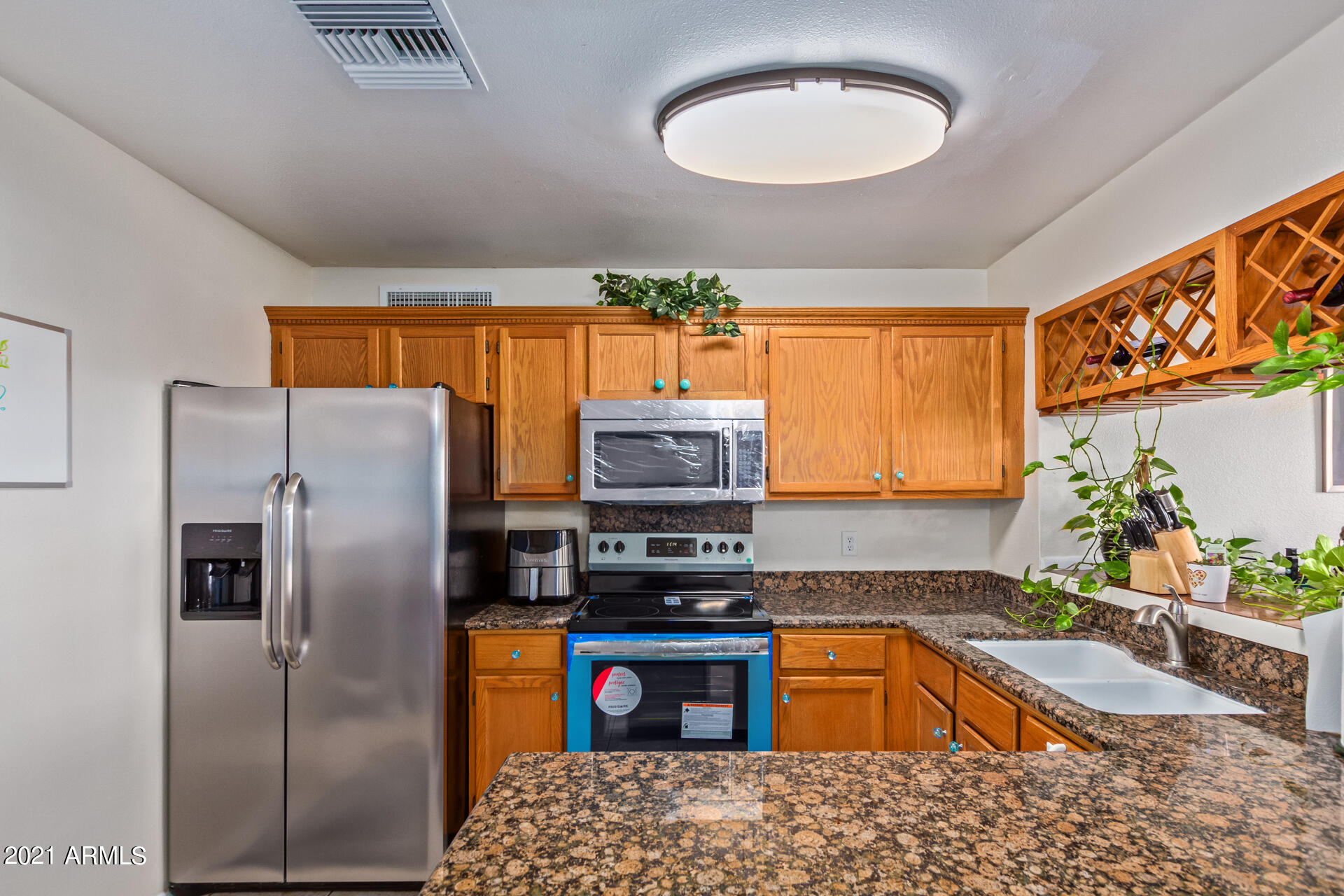 3736 West Charter Oak Road Phoenix, AZ 85029 - Photo 8 of 40 KITCHEN