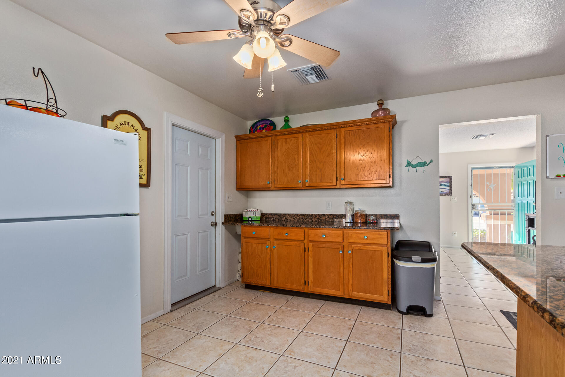 3736 West Charter Oak Road Phoenix, AZ 85029 - Photo 10 of 40 KITCHEN