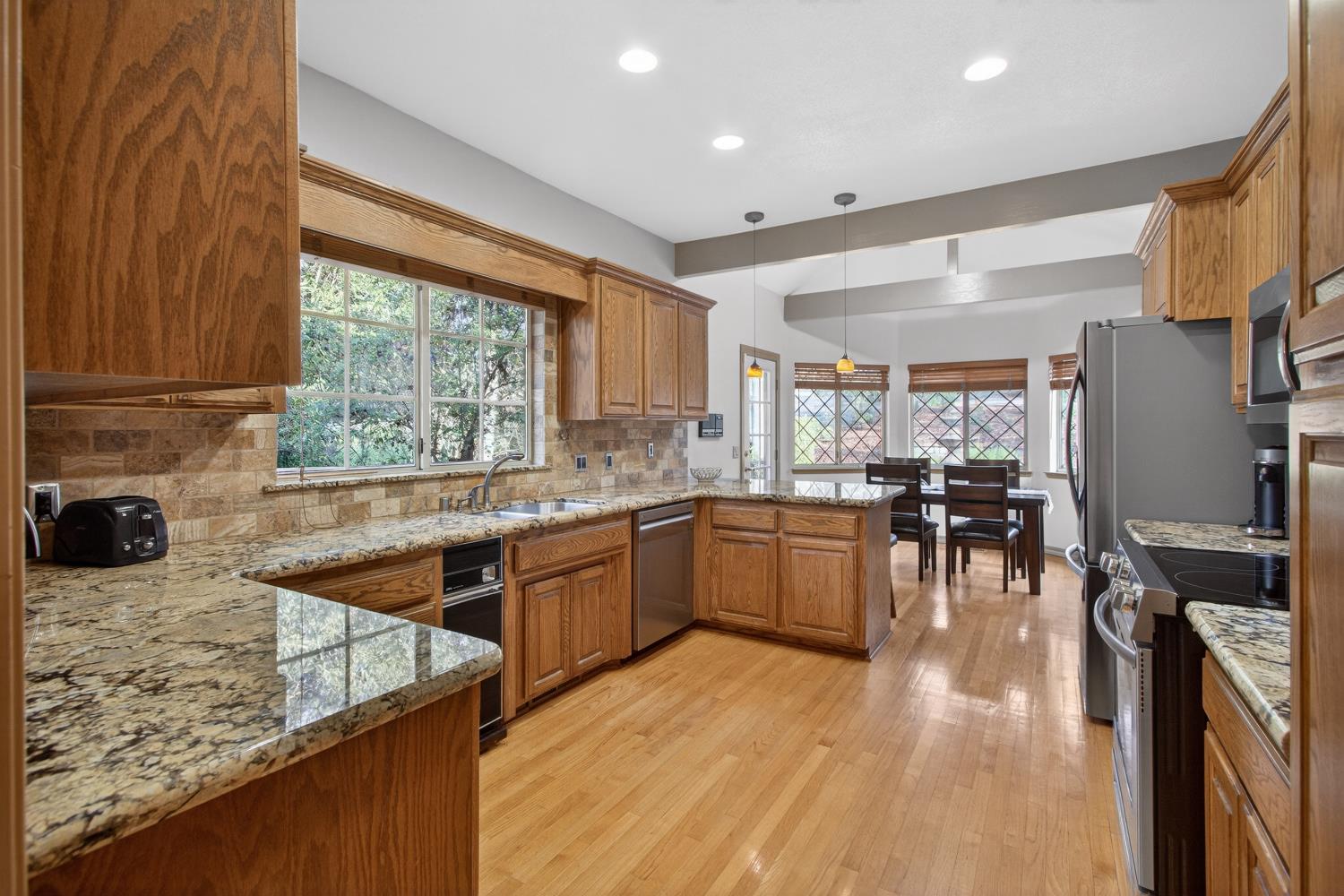 8681 Winding Way Fair Oaks, CA 95628 - Photo 21 of 87