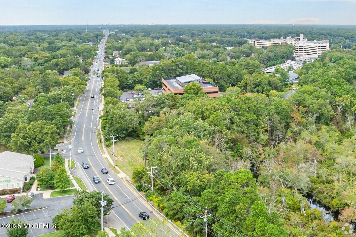 354 Lakehurst Road Toms River, NJ 08755 - Photo 14 of 28 a view of a city