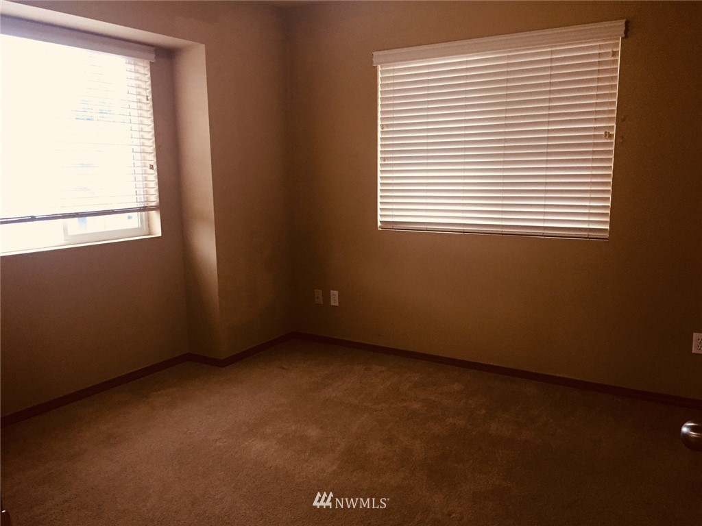 628 Rivenhurst Street Bremerton, WA 98310 - Photo 13 of 18 Gallery Image 13