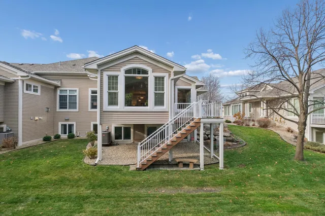 $699,900 | 3832 Linden Drive East, Medina, MN 55340