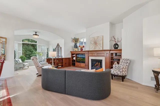 $699,900 | 3832 Linden Drive East, Medina, MN 55340