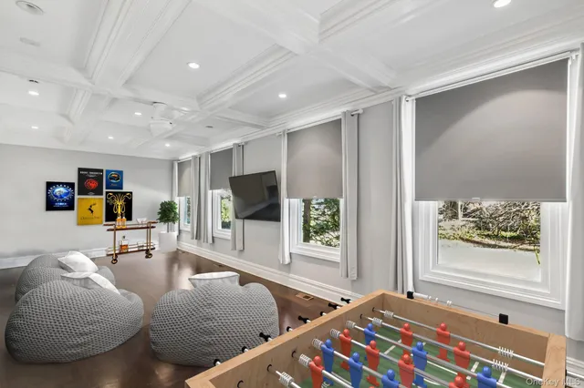 $3,299,999 | 3 The Brae, Woodbury, NY 11797