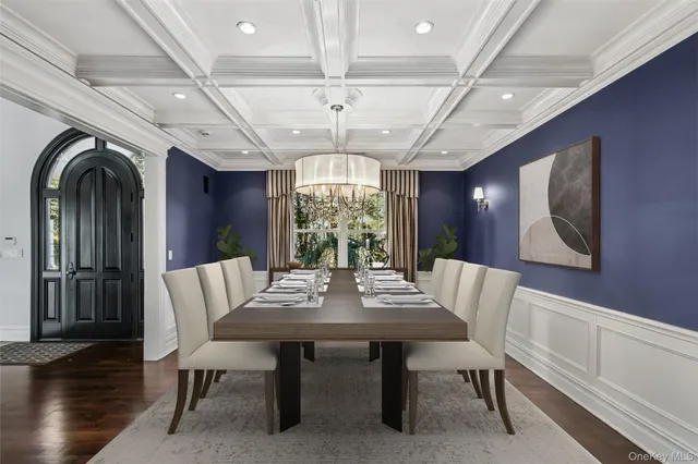 $3,299,999 | 3 The Brae, Woodbury, NY 11797