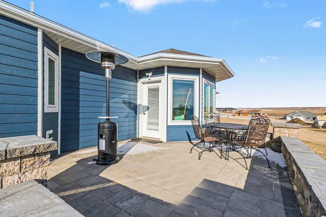 $549,900 | 1518 Manfred Drive, Luverne, MN 56156