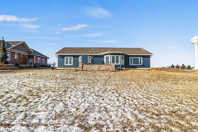 $549,900 | 1518 Manfred Drive, Luverne, MN 56156