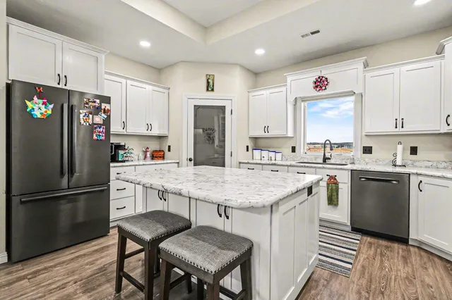 $549,900 | 1518 Manfred Drive, Luverne, MN 56156