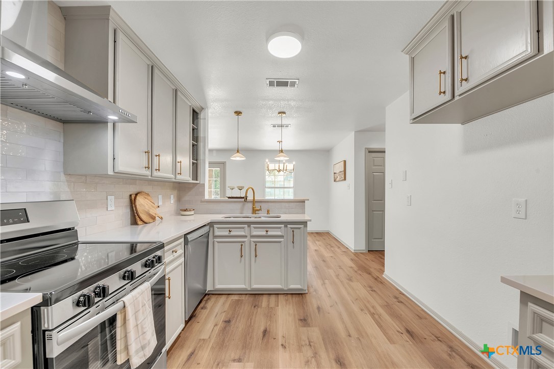 42 Great W Loop Belton, TX 76513 - Photo 3 of 29