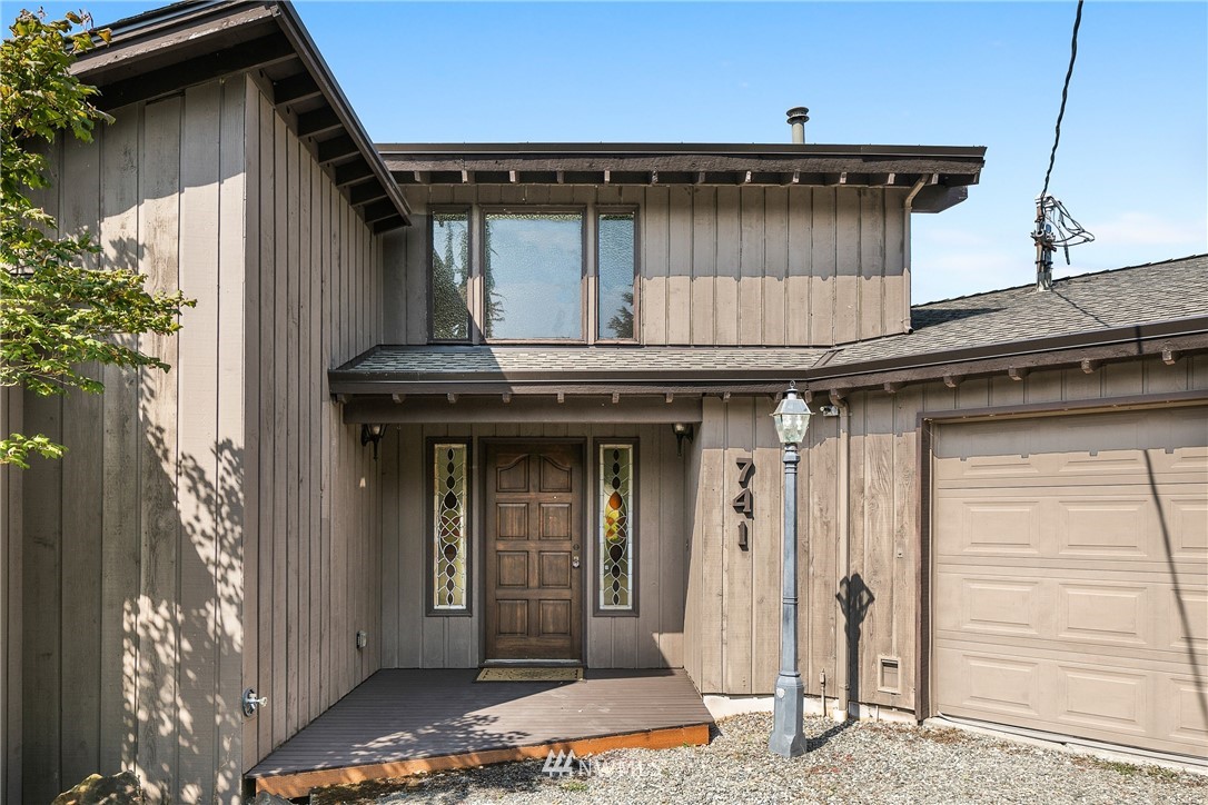 741 Walnut Street Edmonds, WA 98020 - Photo 3 of 33 Gallery Image 3