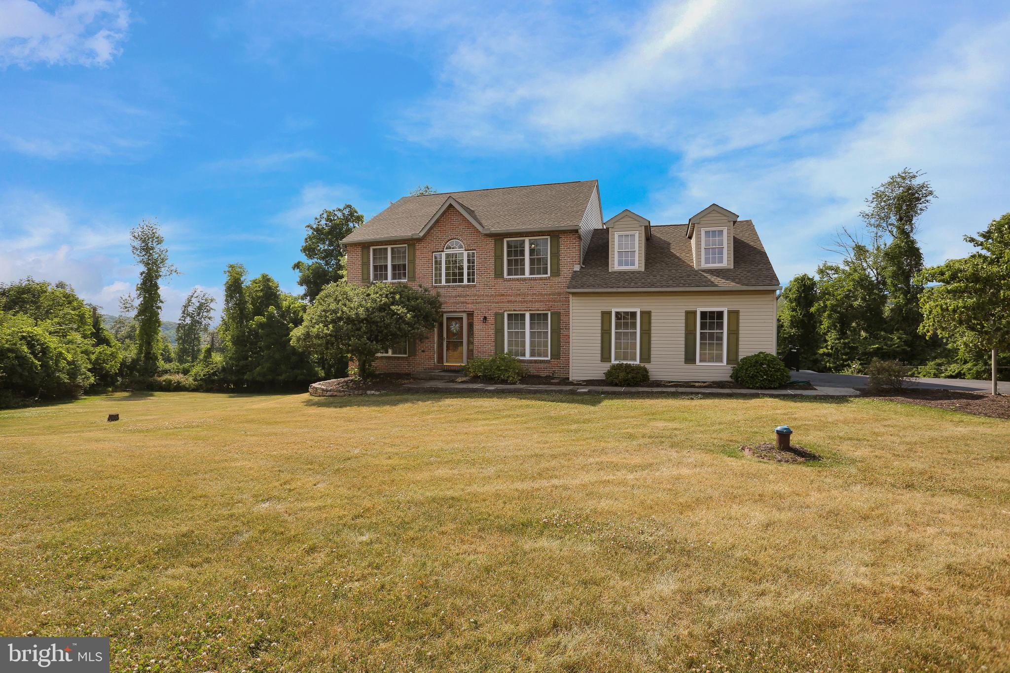 28 Meadow Ridge Road Temple, PA 19560 - Photo 4 of 80 Gallery Image 4