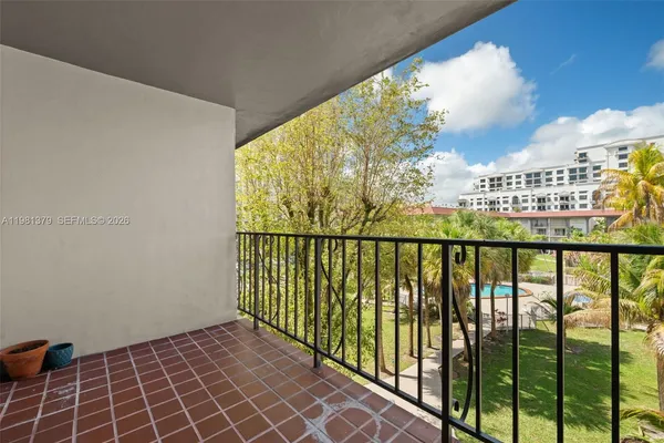 $2,900 | 8107 Southwest 72nd Avenue, Unit 410E, Miami, FL 33143