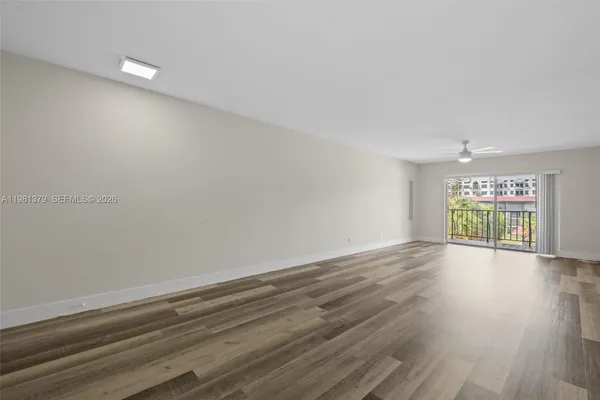 $2,900 | 8107 Southwest 72nd Avenue, Unit 410E, Miami, FL 33143