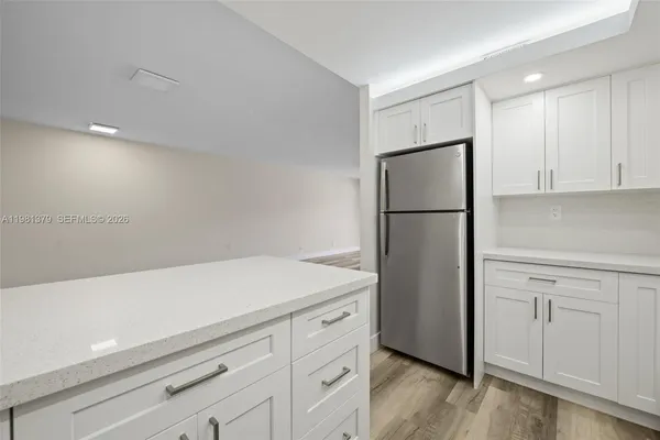 $2,900 | 8107 Southwest 72nd Avenue, Unit 410E, Miami, FL 33143