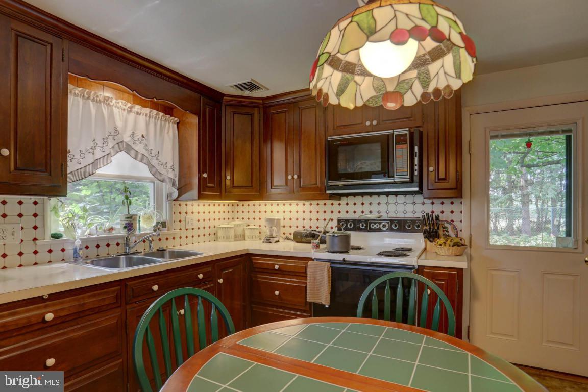 2716 Royal Road Lancaster, PA 17603 - Photo 10 of 29 Gallery Image 10
