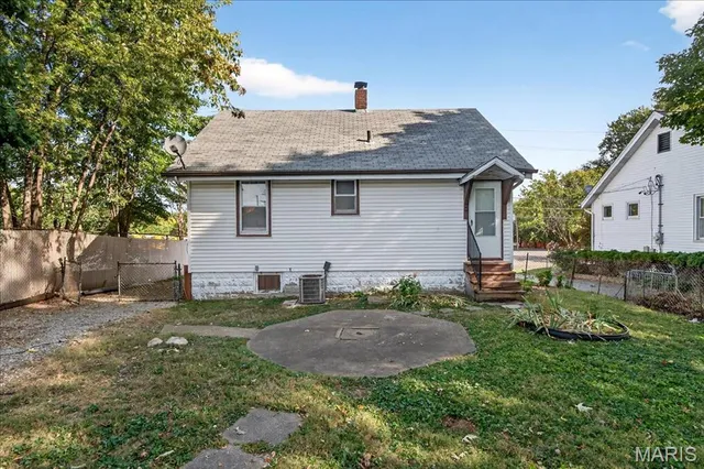 $89,900 | 1130 St Francois Street, Florissant, MO 63031