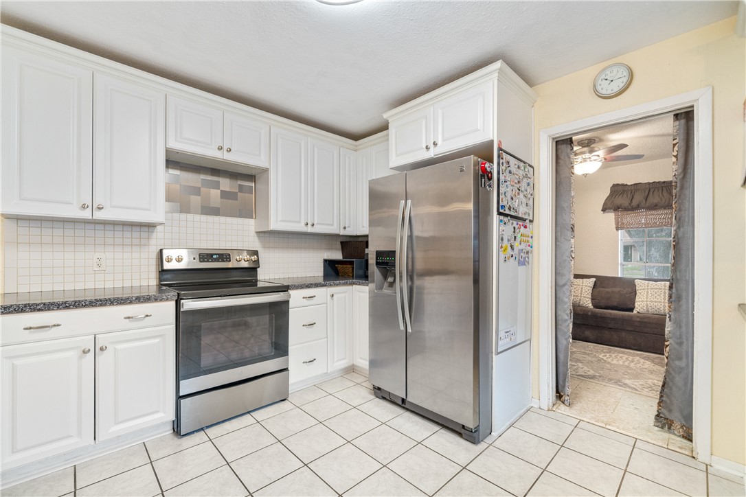 311 Seco Drive Portland, TX 78374 - Photo 12 of 27