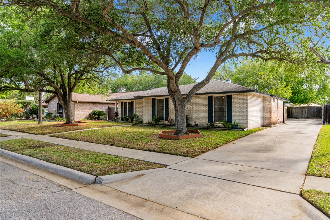 311 Seco Drive Portland, TX 78374 - Photo 2 of 27