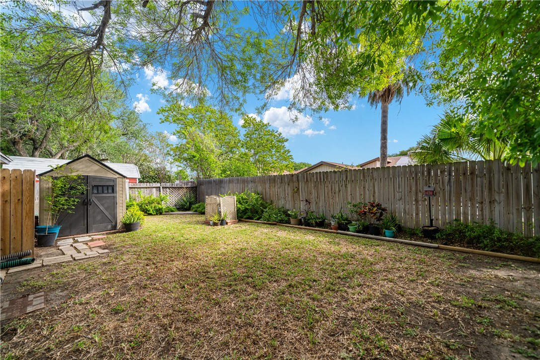 311 Seco Drive Portland, TX 78374 - Photo 4 of 27