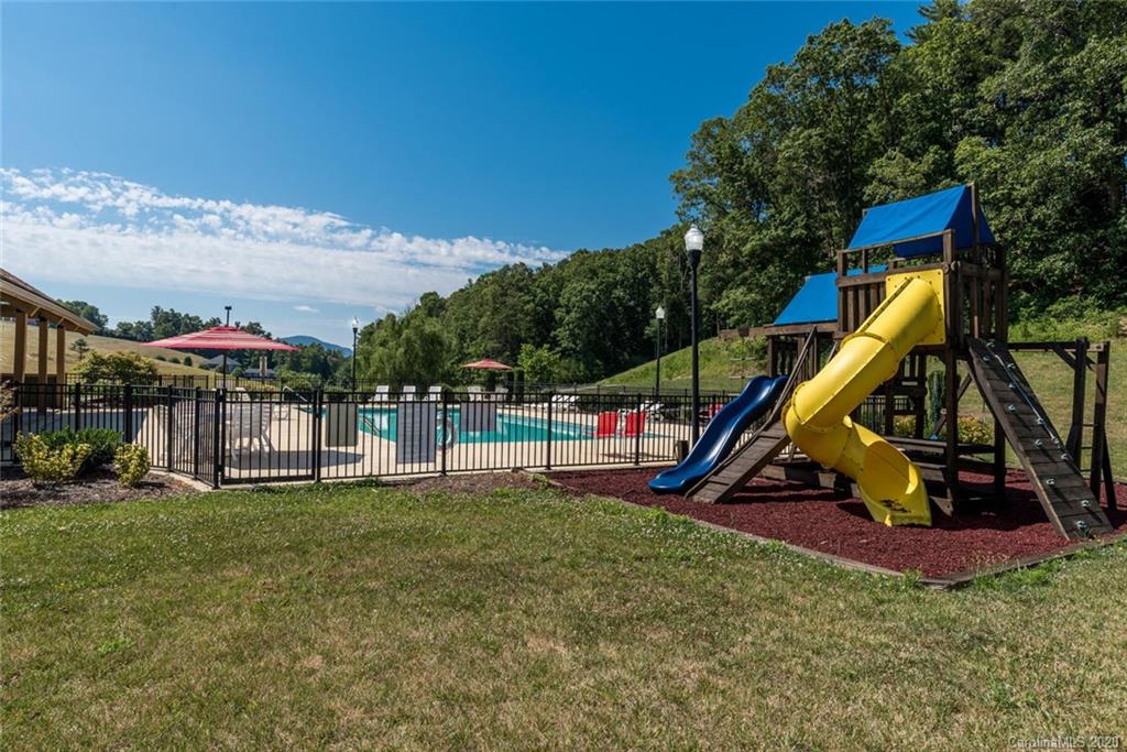 172 Israel Road, Unit 51 Leicester, NC 28748 - Photo 12 of 15 Gallery Image 12