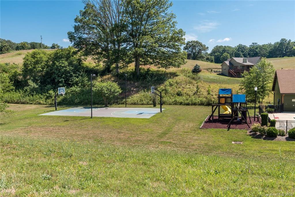 172 Israel Road, Unit 51 Leicester, NC 28748 - Photo 13 of 15 Gallery Image 13