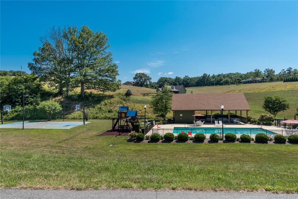 172 Israel Road, Unit 51 Leicester, NC 28748 - Photo 7 of 15 Gallery Image 7