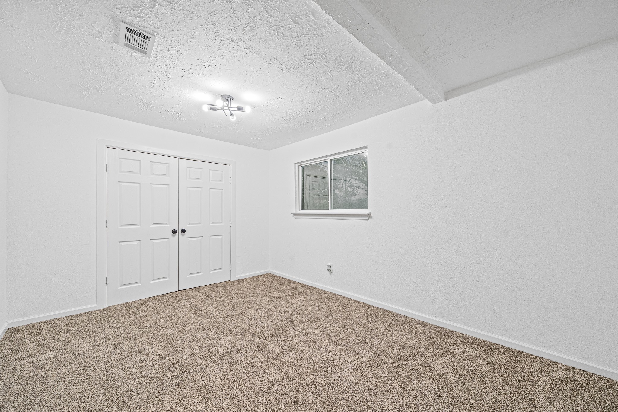 6706 Trigate Drive Houston, TX 77489 - Photo 27 of 40 a view of an empty room