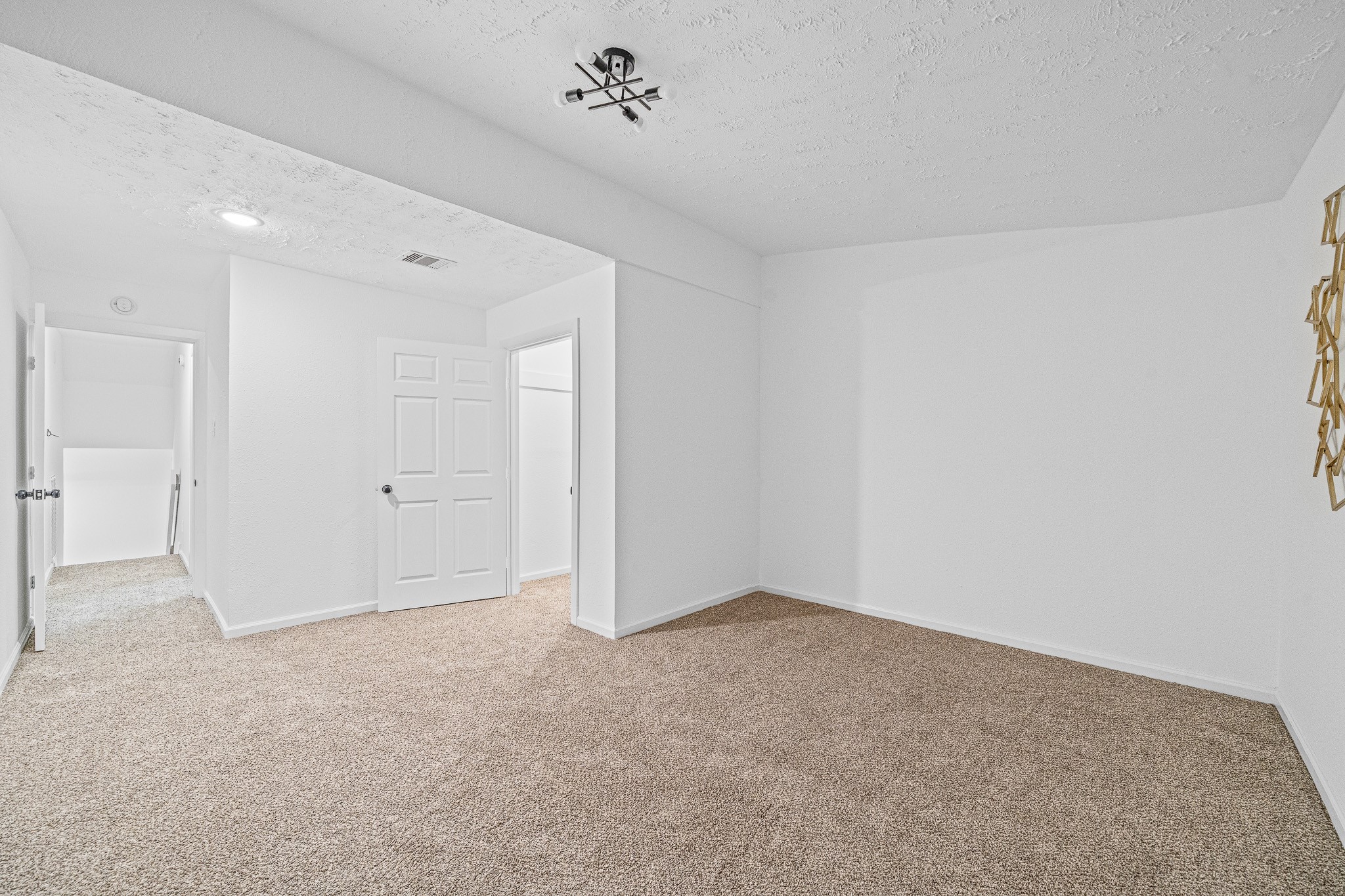 6706 Trigate Drive Houston, TX 77489 - Photo 30 of 40 a view of an empty room