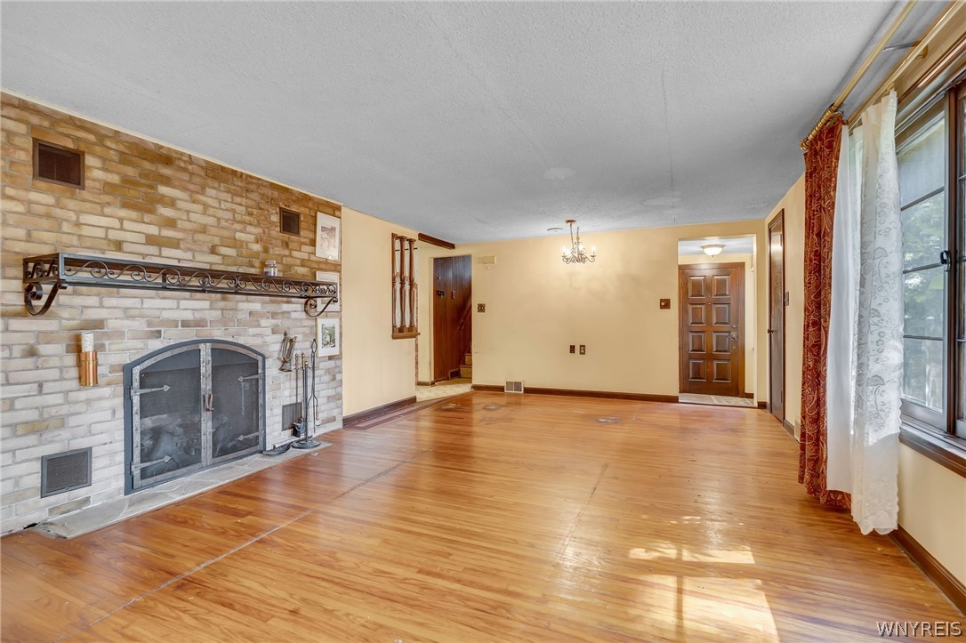 1935 Transit Road Elma, NY 14059 - Photo 10 of 30 Living Room