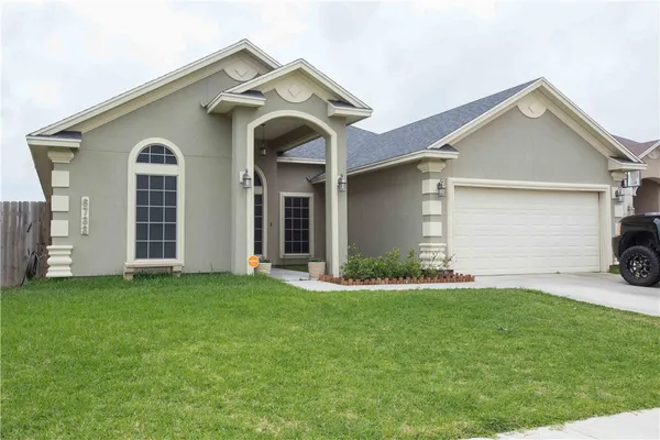 $2,250 | 6733 Old Square Drive, Corpus Christi, TX 78414