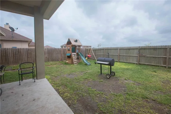 $2,250 | 6733 Old Square Drive, Corpus Christi, TX 78414