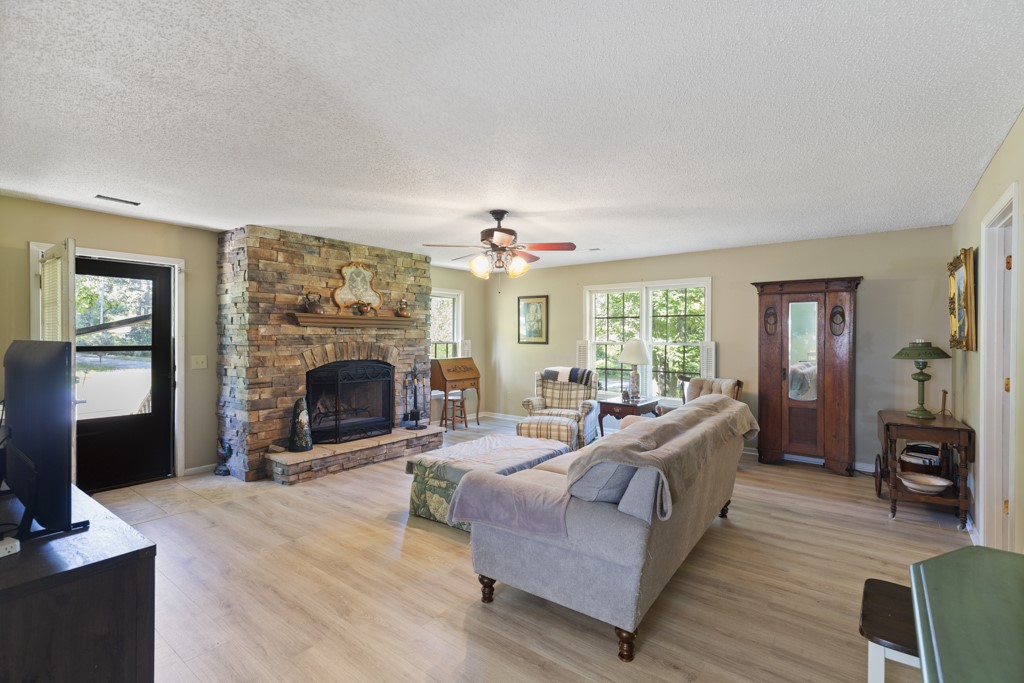 118 Nonna Lane Seneca, SC 29678 - Photo 3 of 45