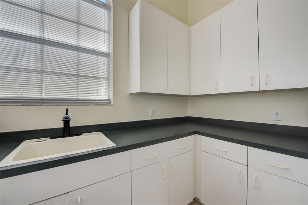 4653 Hadfield Drive Sarasota, FL 34235 - Photo 59 of 81