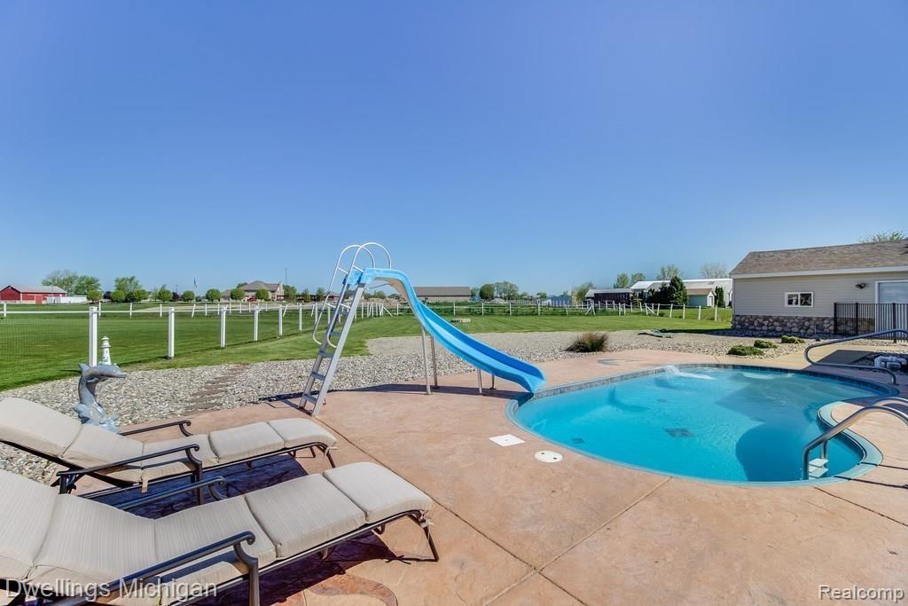 6041 Trombley Road Newport, MI 48166 - Photo 31 of 33 pool2.jpg