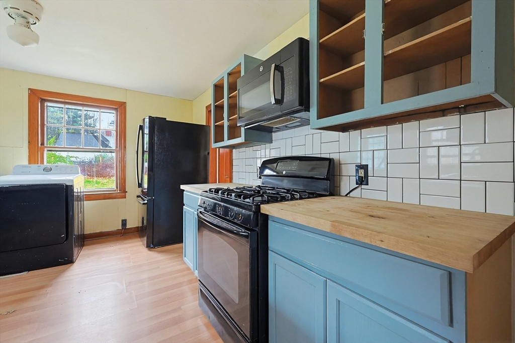 321 Townsend Hill Road Townsend, MA 01469 - Photo 8 of 34 Gallery Image 8