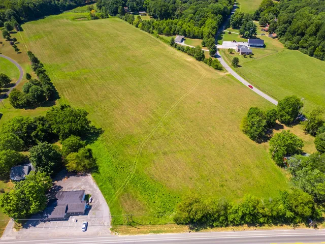 $4,100,000 | 0 Highway 31W, White House, TN 37188