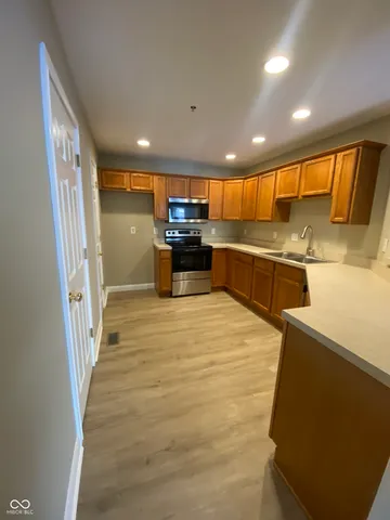 $1,400 | 1464 Royal Reserve Way, Greenwood, IN 46143