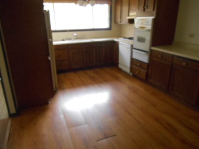 1215 Fulton Drive Streamwood, IL 60107 - Photo 5 of 10