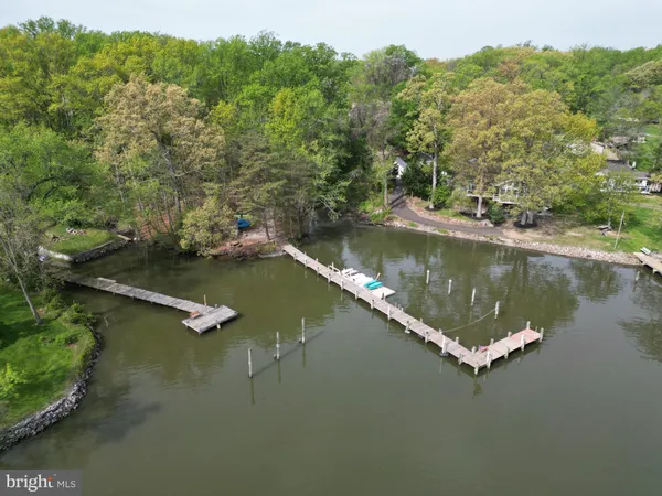 $200,000 | 216 Long Cove Lane, Unit J, Essex, MD 21221